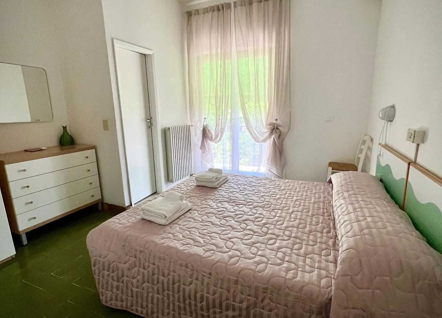Bed&Breakfast Villa Lorena フォルテ・デイ・マルミ ホテル