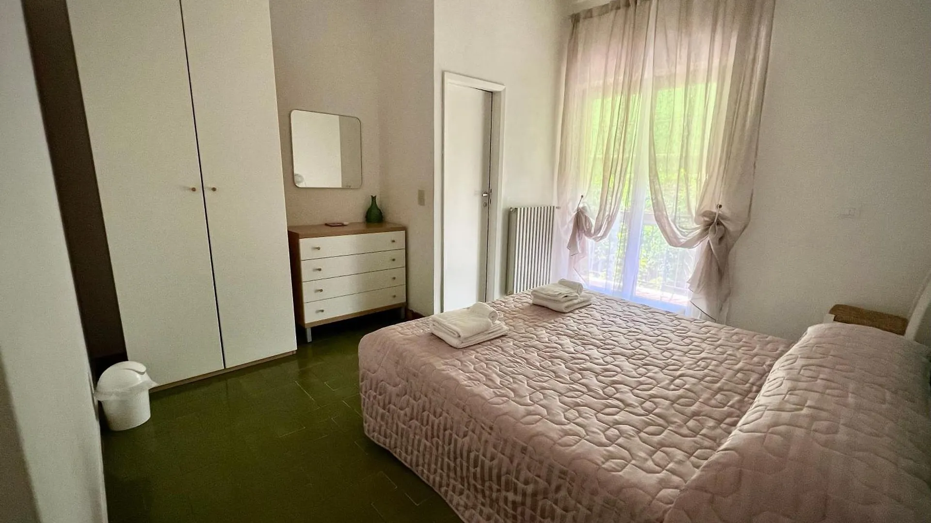 Bed&Breakfast Villa Lorena Forte dei Marmi 0*,  Italy