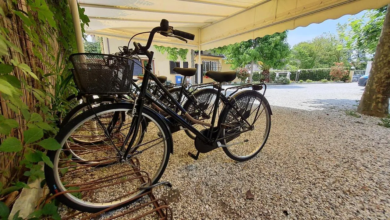 Bed&Breakfast Villa Lorena Forte dei Marmi 0*,