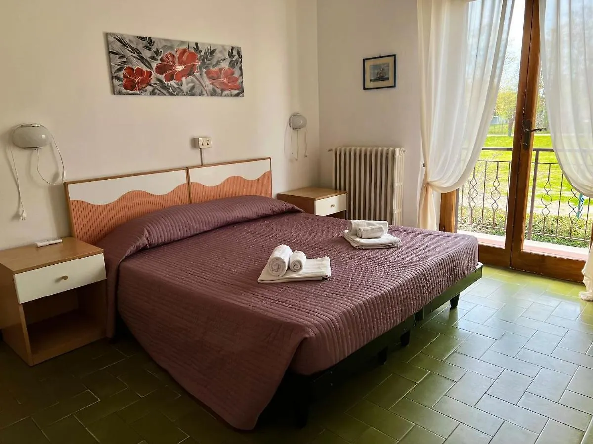Bed&Breakfast Villa Lorena Forte dei Marmi 0*,  Italy