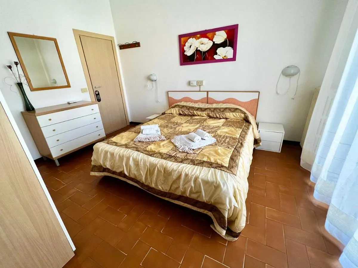 Bed&Breakfast Villa Lorena Forte dei Marmi Hotel
