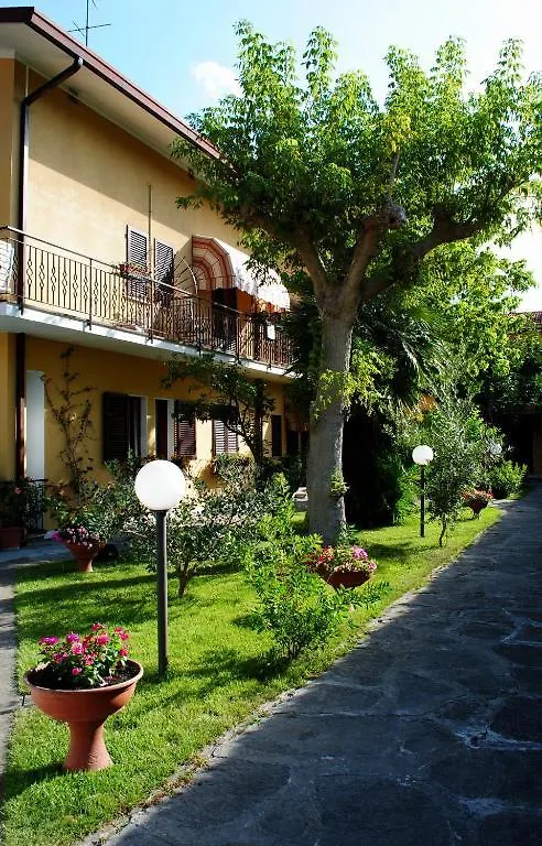 Bed&Breakfast Villa Lorena Forte dei Marmi Hotel